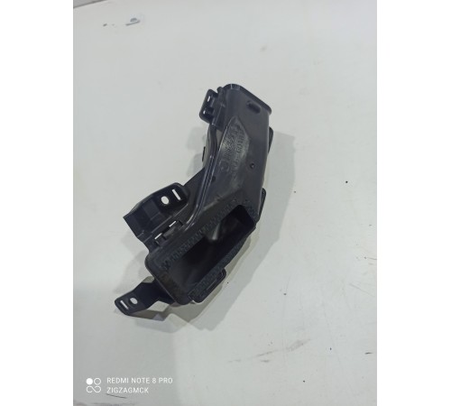 Воздуховод правый