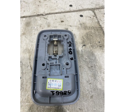 Плафон внутреннего освещения задний