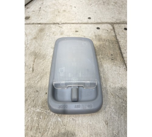 Плафон внутреннего освещения задний