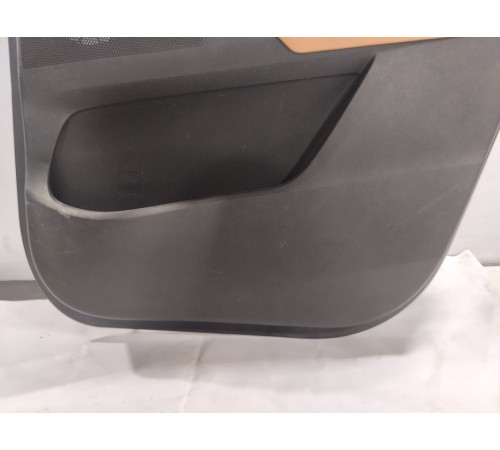 Обшивка двери задняя правая