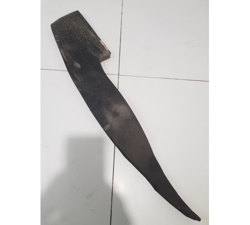 Уплотнитель крыла правый