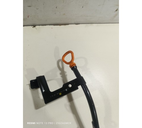 Щуп уровня моторного масла