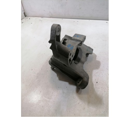 Опора двигателя правая