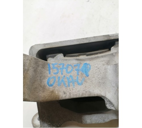 Опора двигателя правая