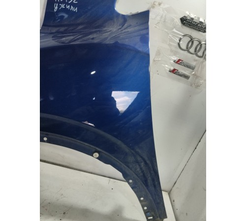 Крыло переднее левое