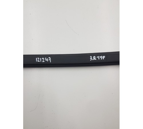 Уплотнитель стекла задний правый