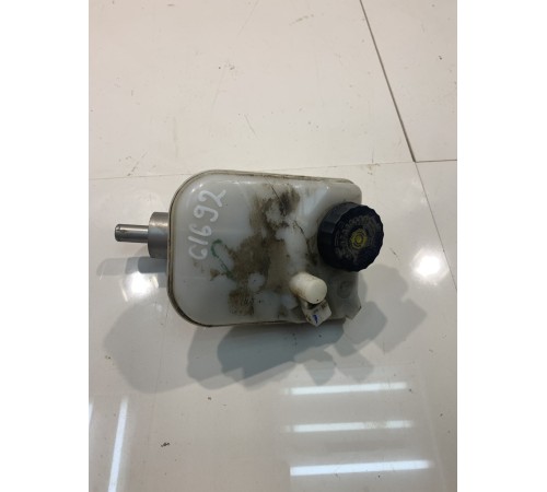 Бачок главного тормозного цилиндра