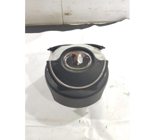 Подушка безопасности водителя