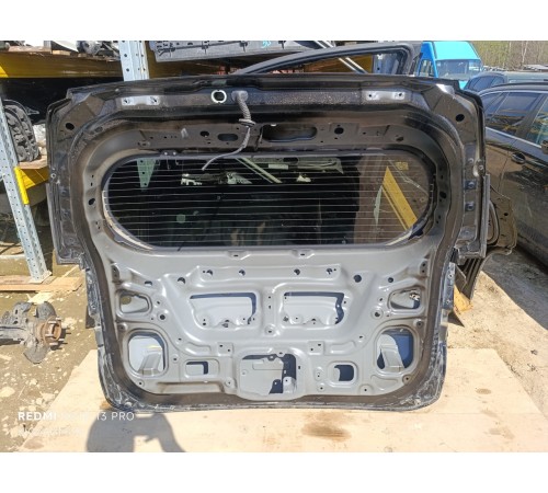 Крышка багажника (пятая дверь)