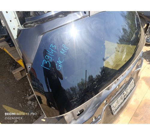 Крышка багажника (пятая дверь)