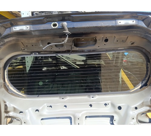 Крышка багажника (пятая дверь)