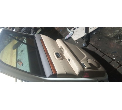 Обшивка двери задней правой