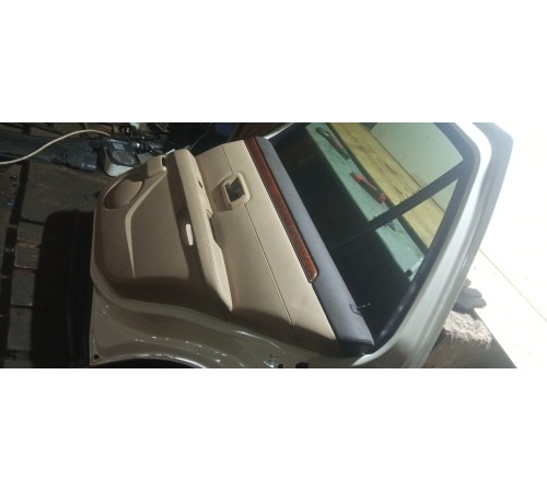 Обшивка двери задней правой