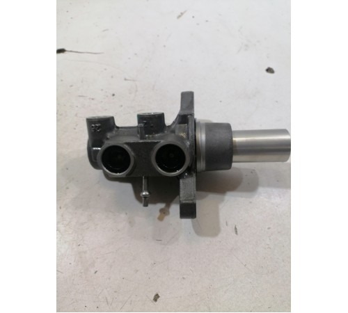 Главный тормозной цилиндр