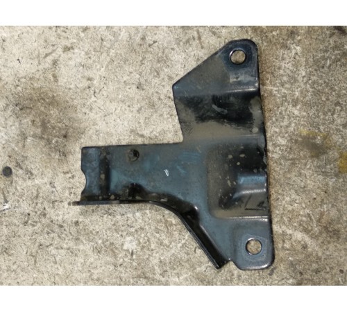 Кронштейн впускного коллектора боковой