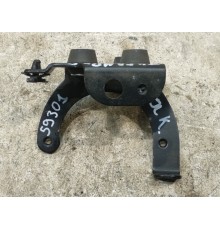 Крепление вакуумного насоса