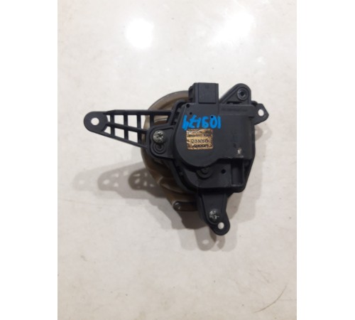 Моторчик привода заслонок отопителя