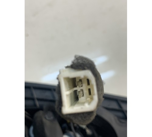 Уголок двери (с динамиком) (передний, левый)