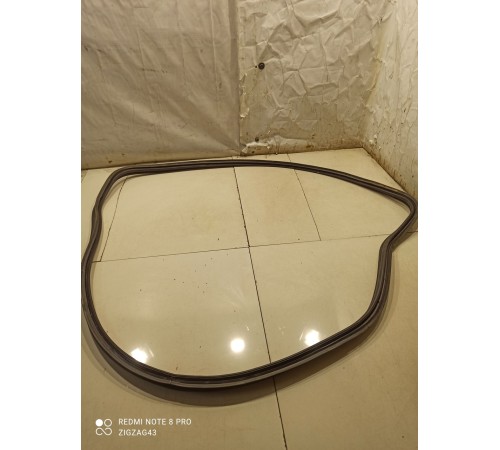 Уплотнитель багажника