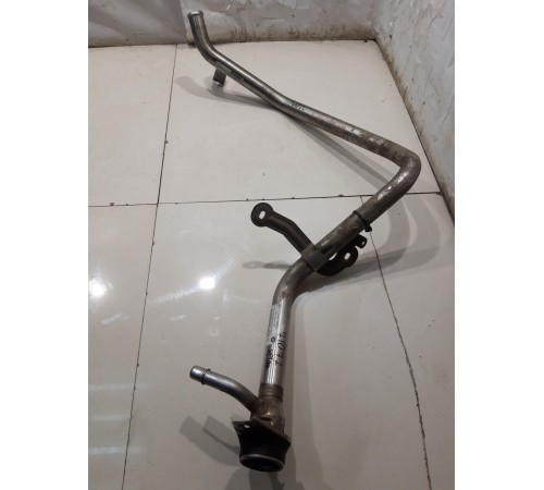 Горловина топливного бака