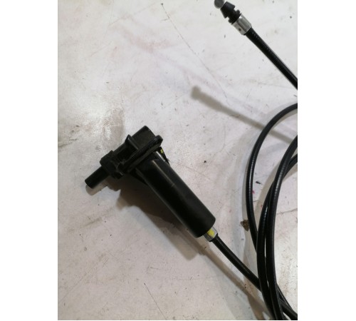 Трос открывания бензобака