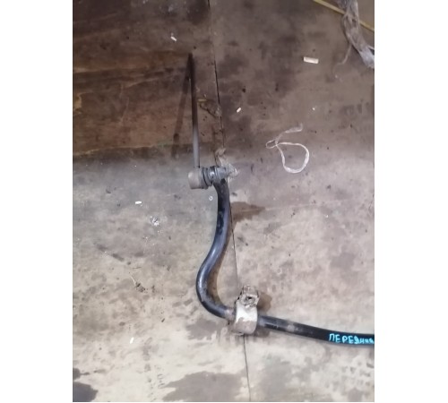 Стабилизатор передний