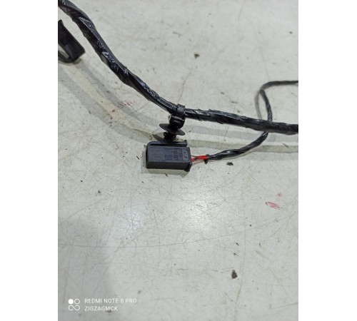 Электропроводка двери (передняя левая)