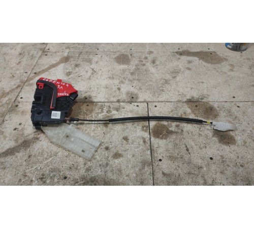 Замок двери Задней левой