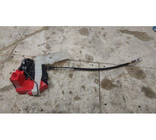 Замок двери Задней левой