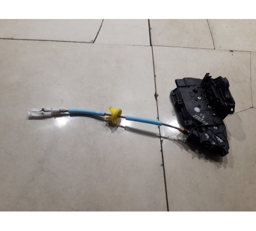 Замок двери (задний левый)