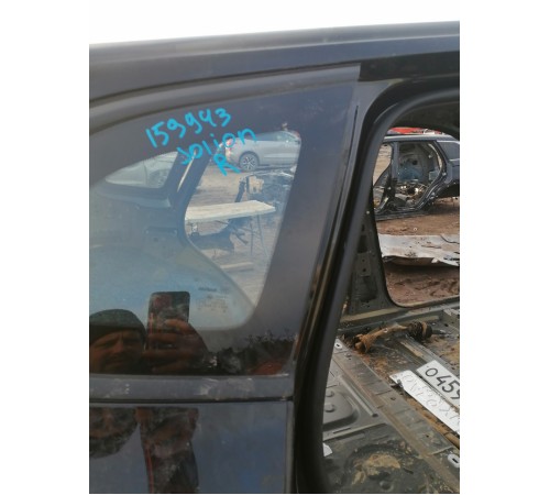  Глухое стекло кузова правое, форточка