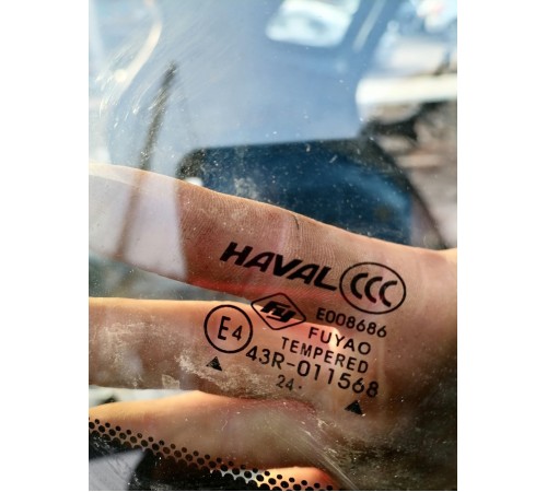  Глухое стекло кузова правое, форточка