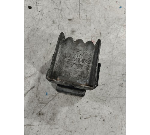 Подушка двигателя передняя