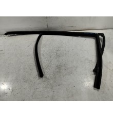 Уплотнитель стекла задний правый