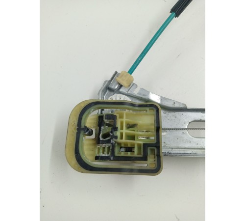 Стеклоподъёмник передний правый