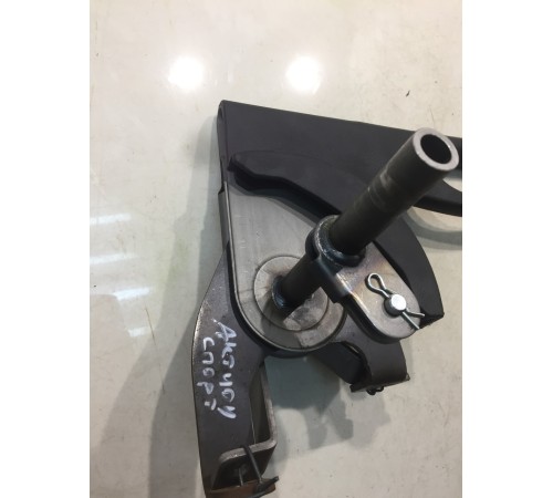 Рычаг стояночного тормоза