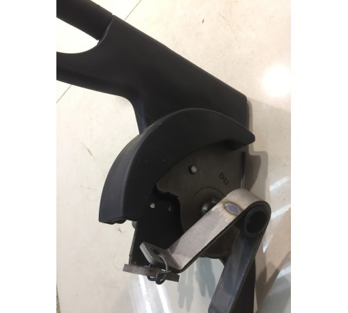 Рычаг стояночного тормоза