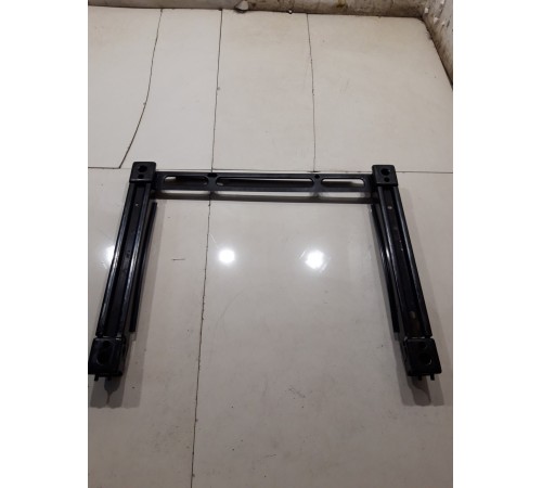 Кронштейн(крепление) сиденья передний левый