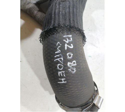 Патрубок системы охлаждения