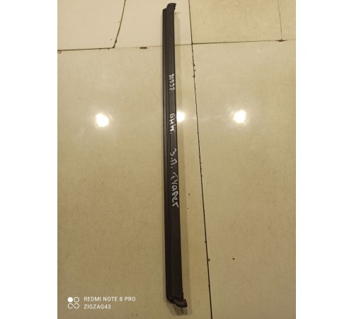 Уплотнитель стекла нижний внутренний (задний правый)