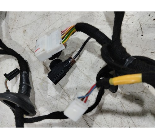 Электропроводка двери передняя левая