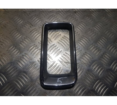 Решетка в бампер перед.