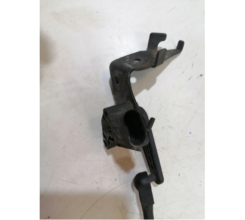 Датчик высоты дорожного просвета передний левый