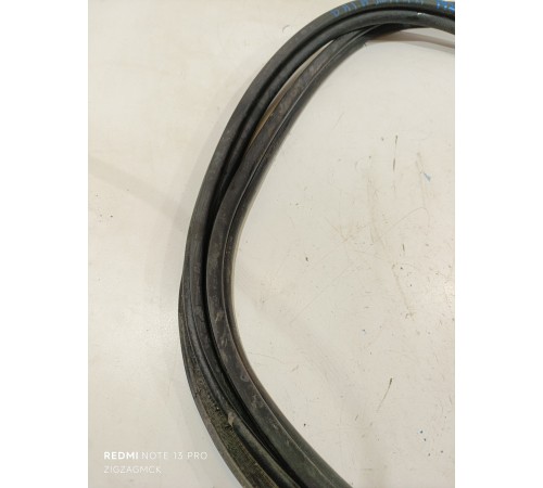 Уплотнитель багажника