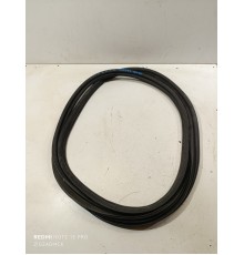 Уплотнитель багажника