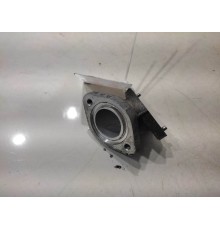 Фланец системы охлаждения двигателя