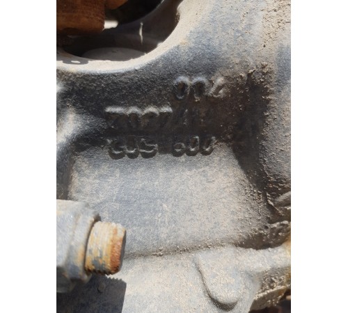 Ступица передняя левая