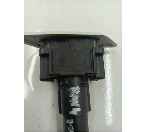 Форсунка омывателя фар левая