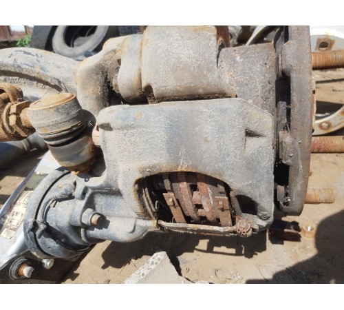 Ступица передняя левая