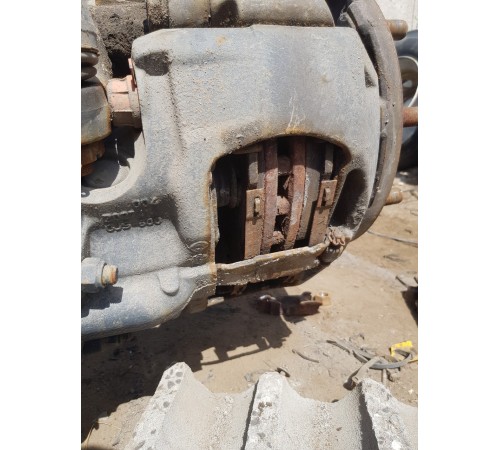 Ступица передняя левая